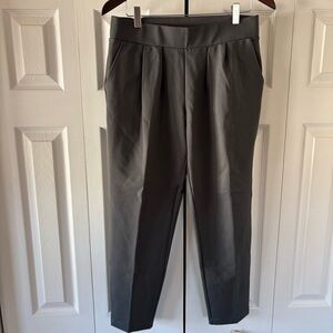 Modern Ambition, Delightfully Technical Women’s Pant Size M. Gray, EUC.